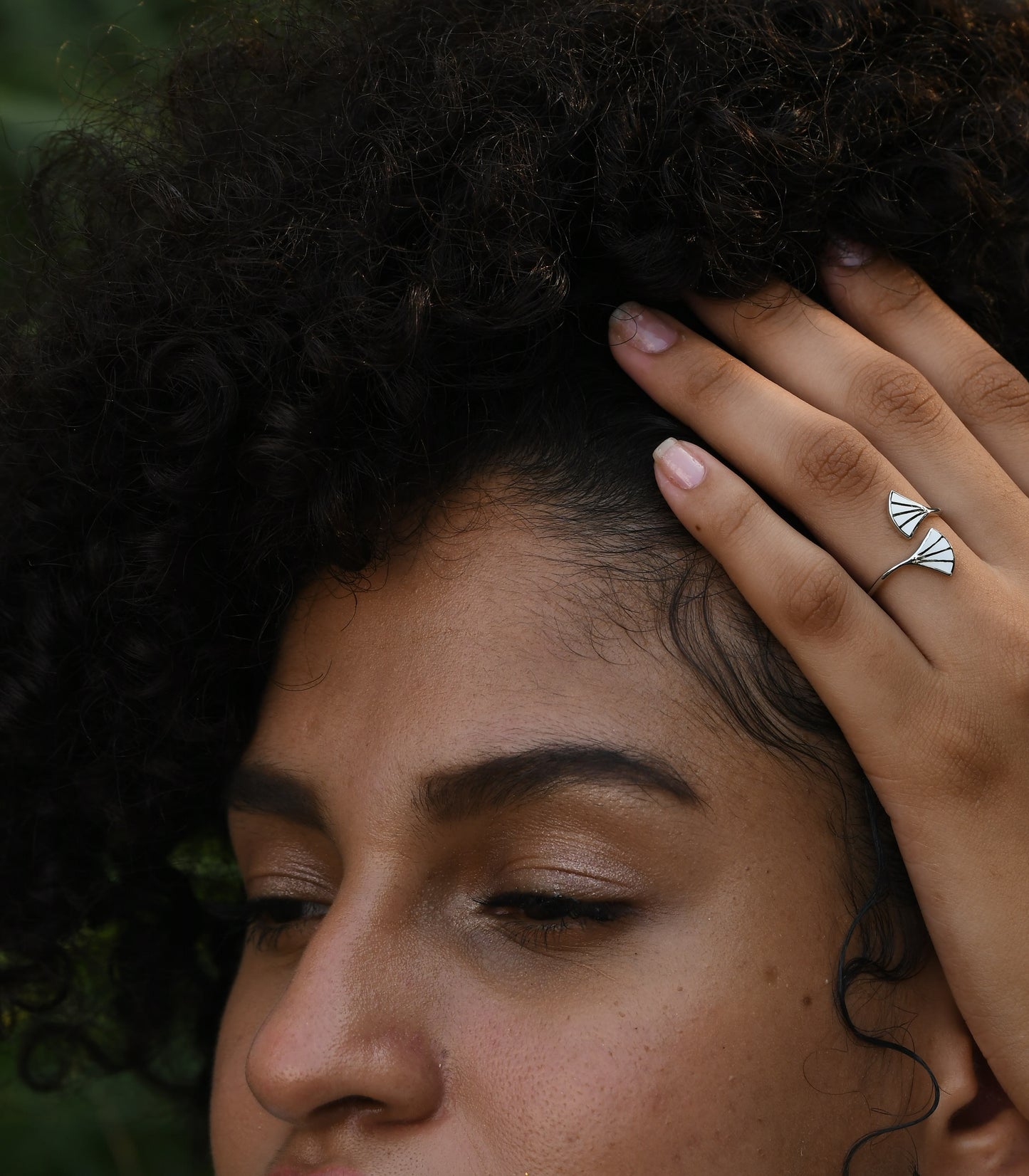 Chic Elegance Harmony Ring