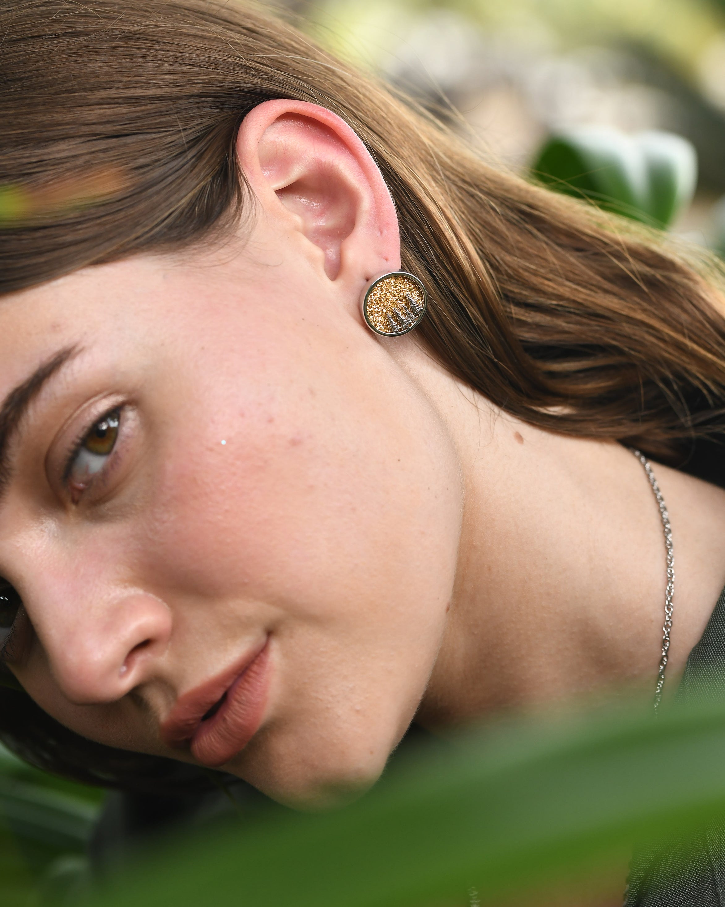 Asphalt Bloom Studs – Golden Drusy