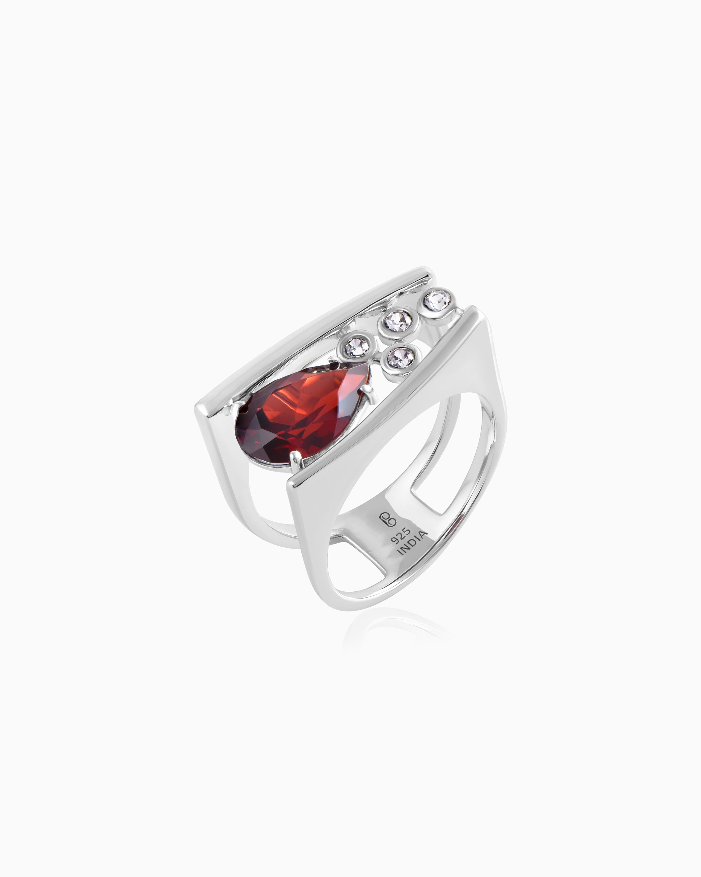 Izles Garnet Leaf Ring