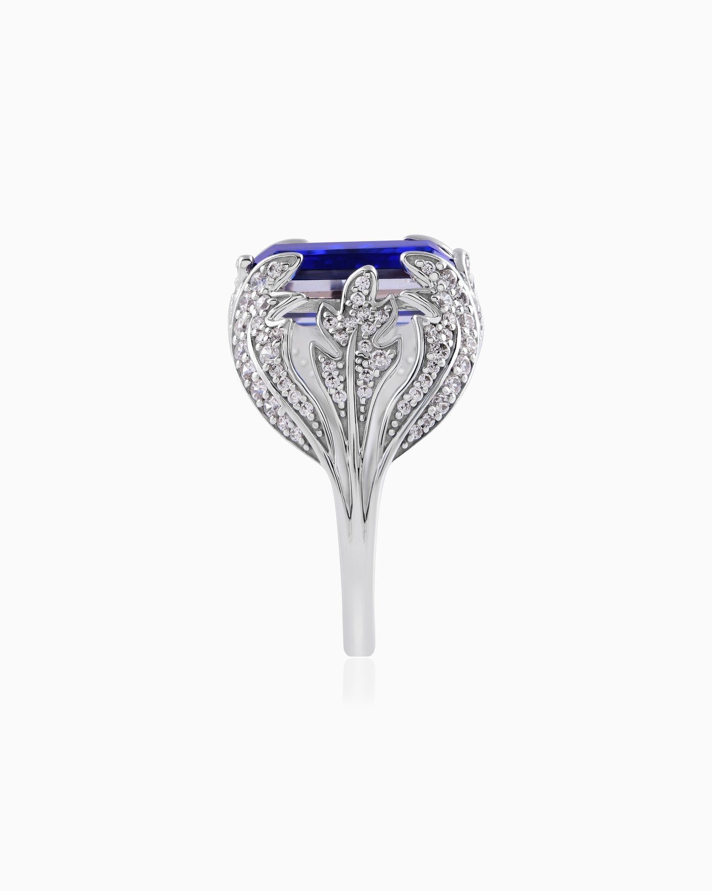 Eclipsewake Sapphire Ring