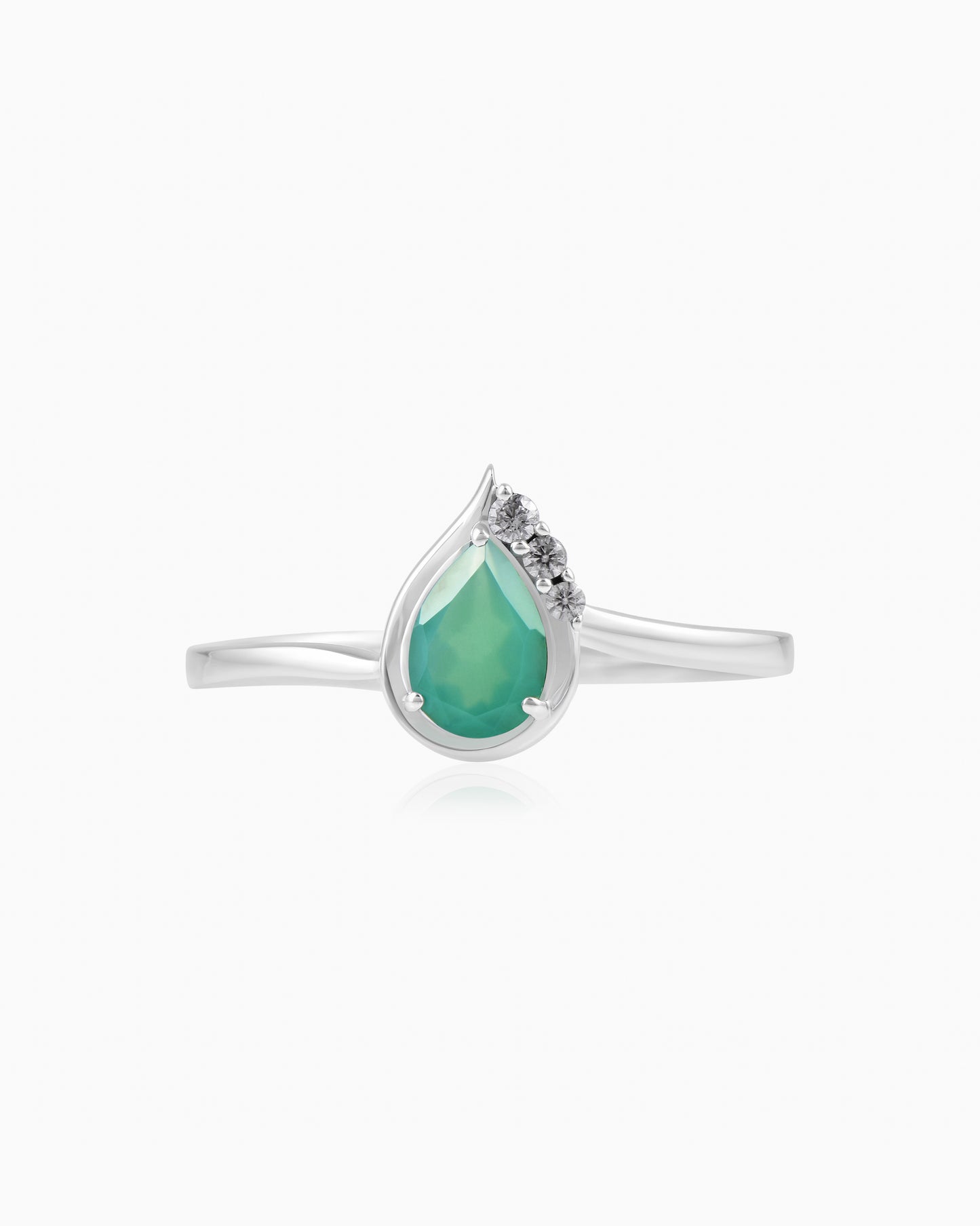 Serene Spark Chrysoprase Ring