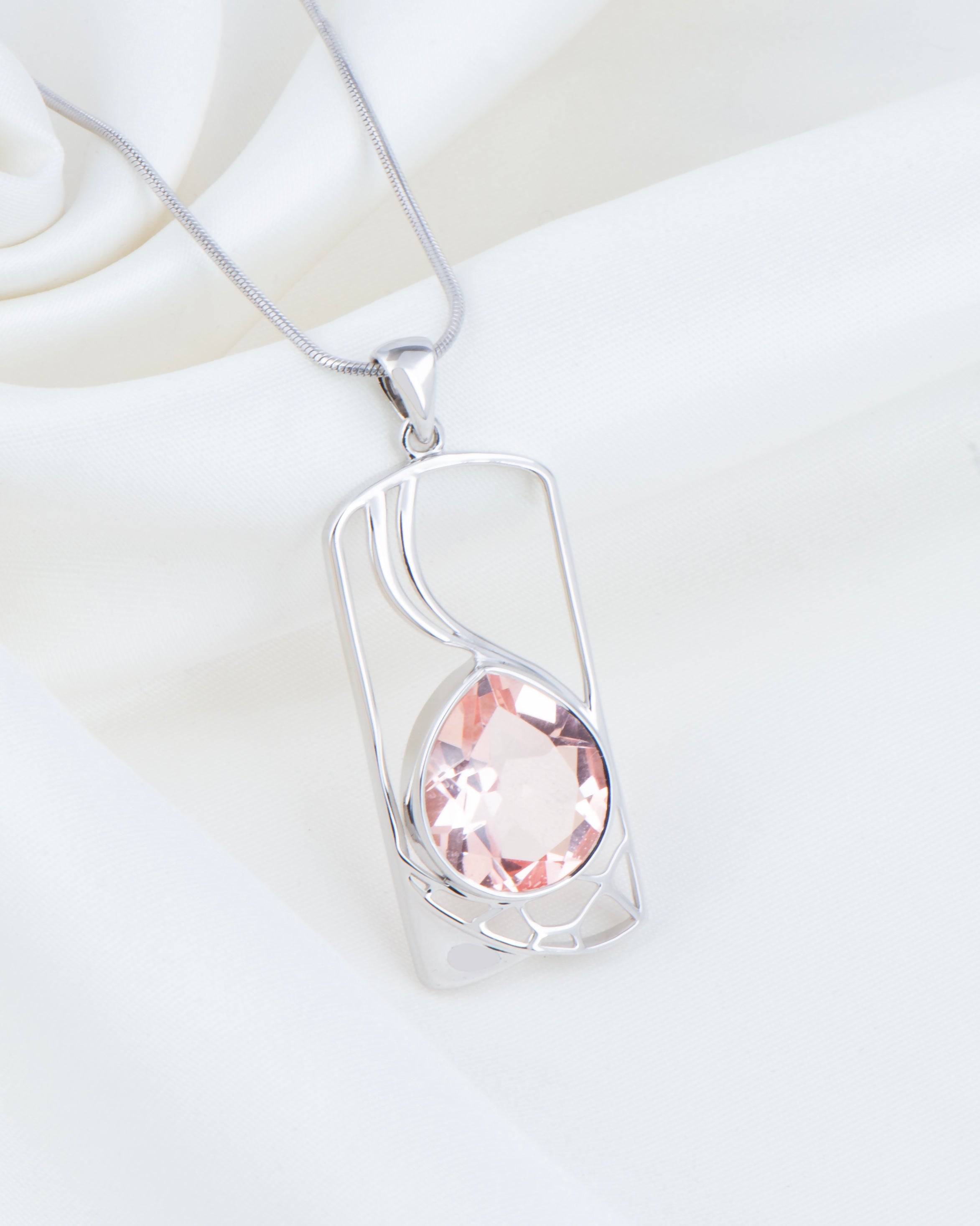 Dreamshade Morganite Pendant