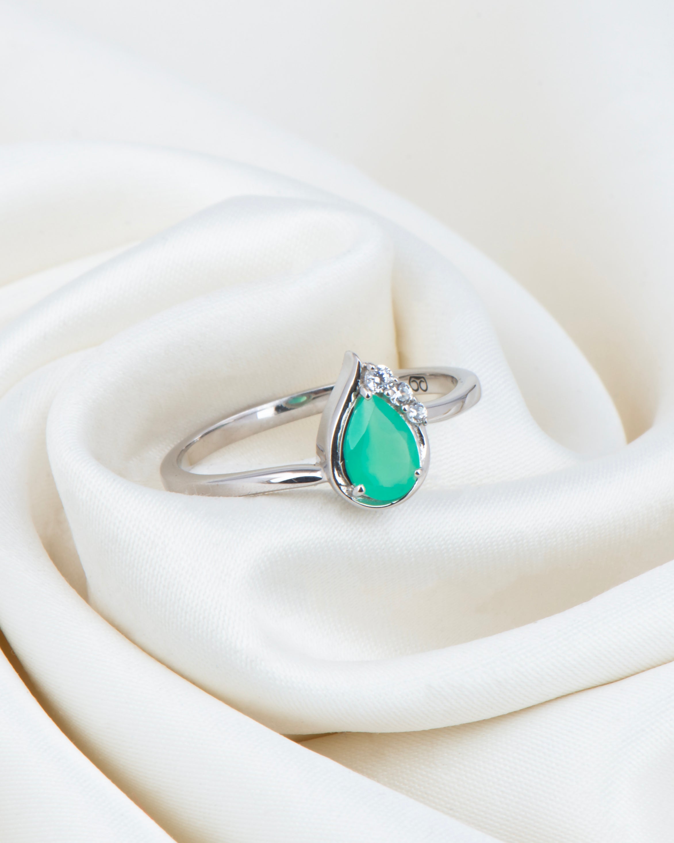 Serene Spark Chrysoprase Ring