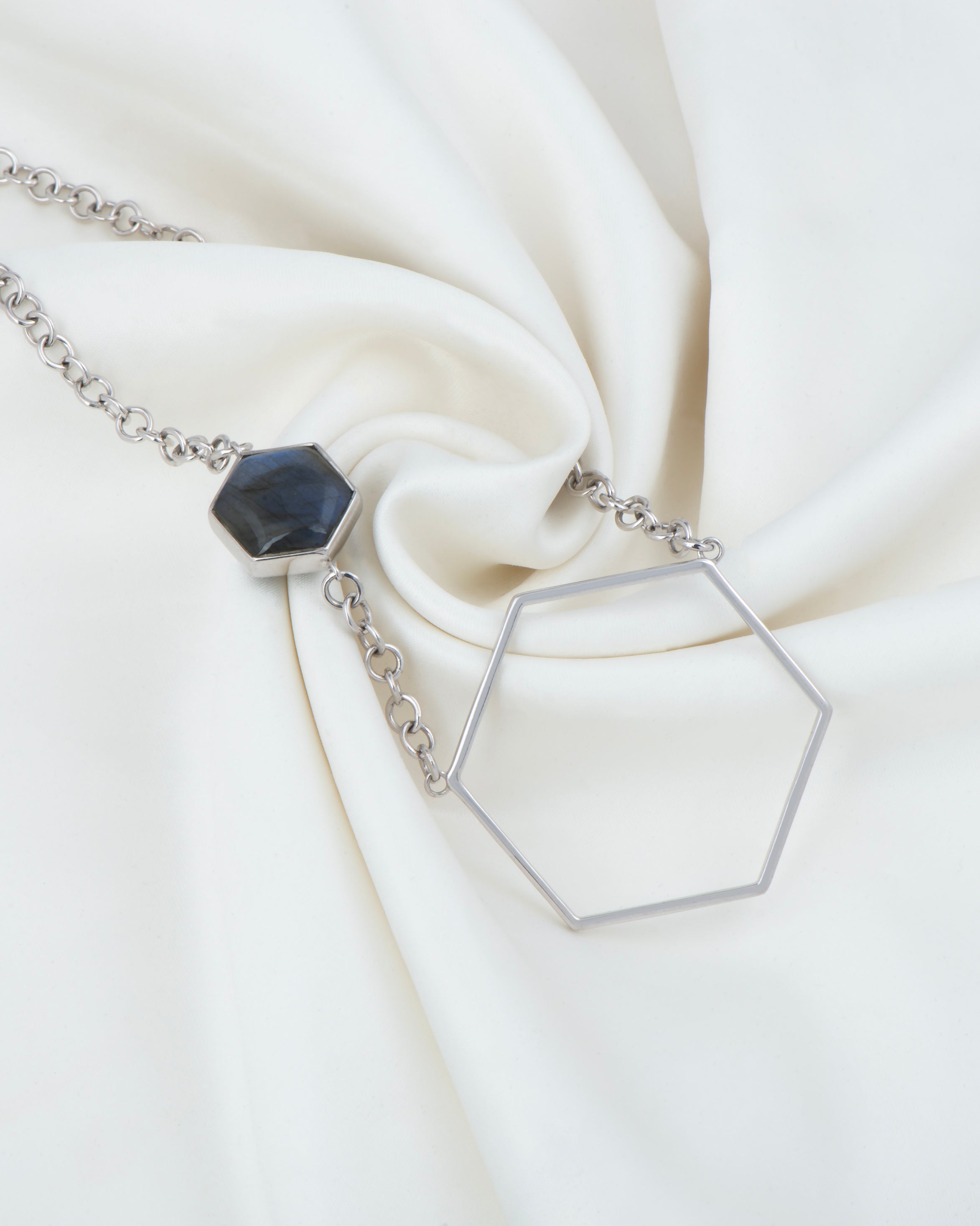 Nyxveil Shard Necklace 26.5"