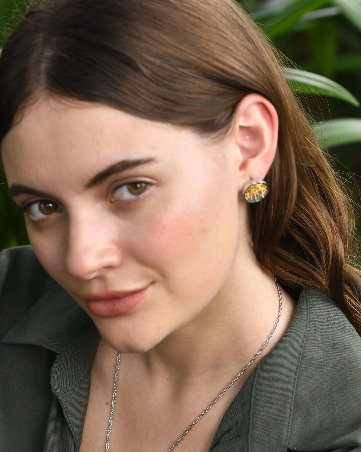 Asphalt Bloom Studs – Golden Drusy