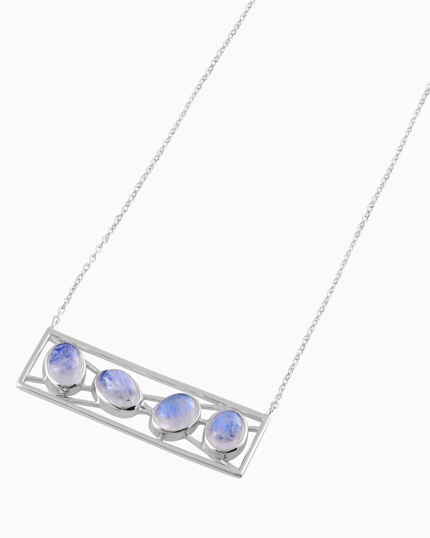 Milky Eyelets Necklace 18"