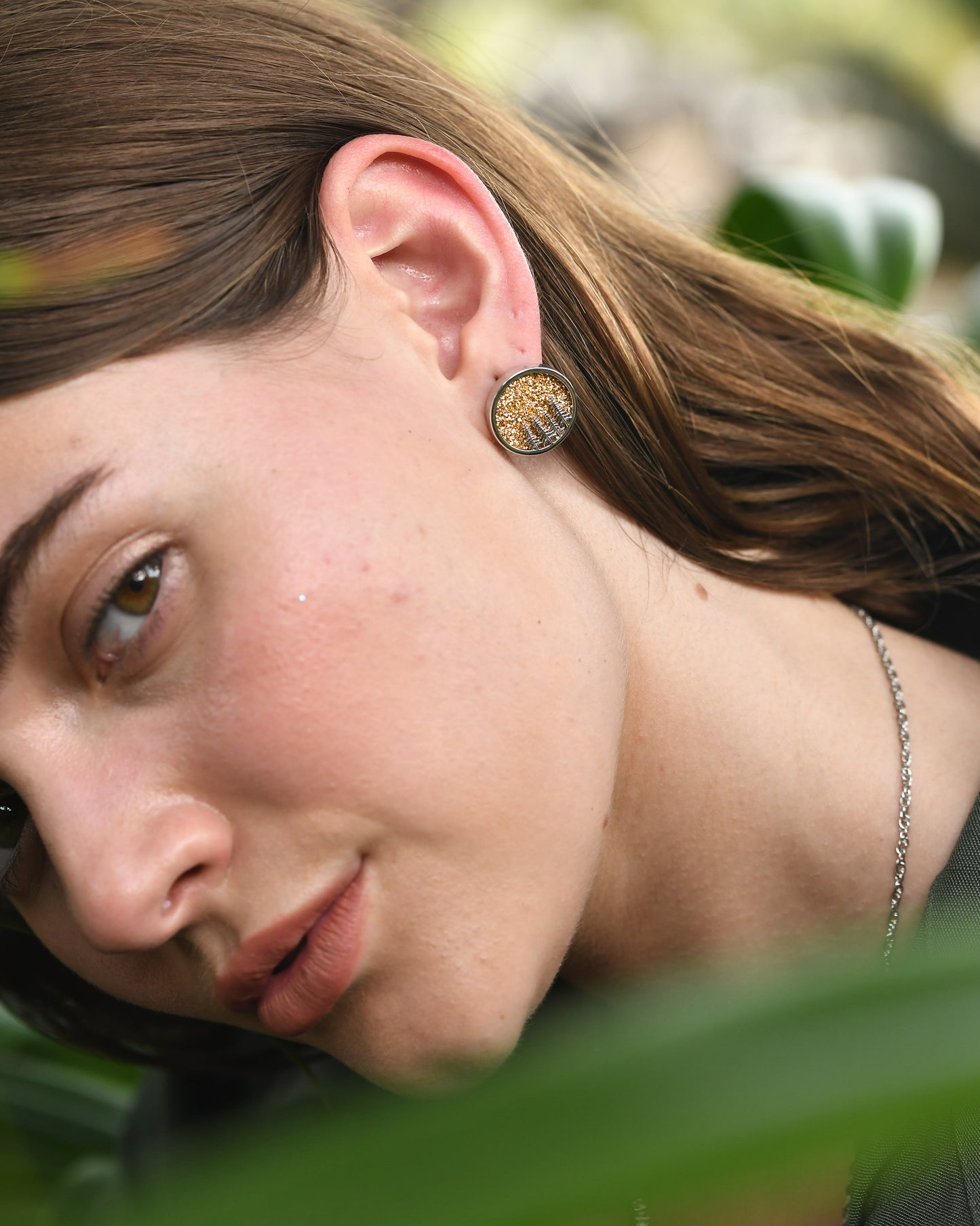 Asphalt Bloom Studs – Golden Drusy