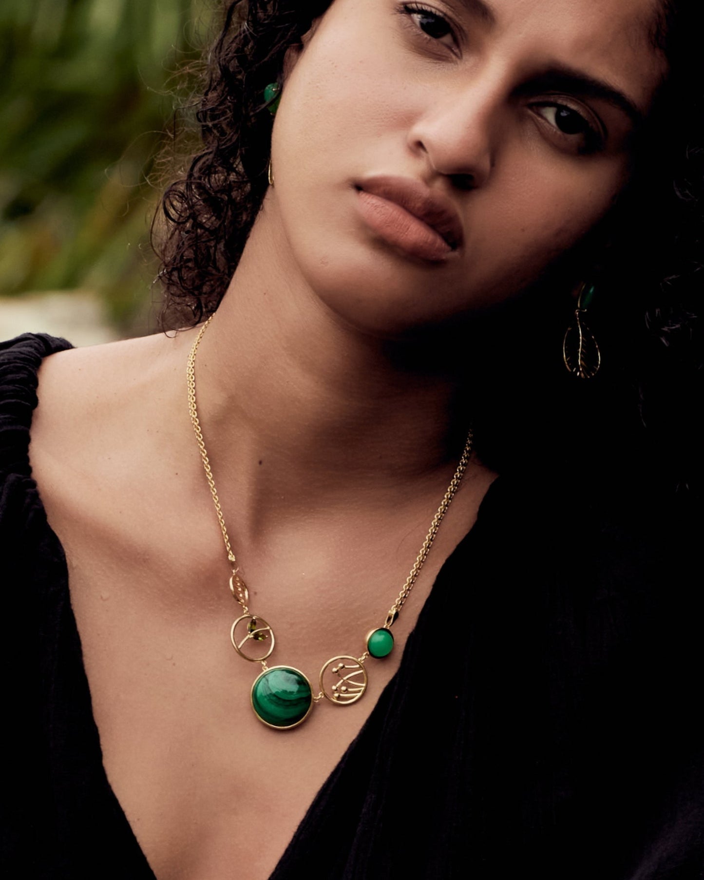 Jadecurrent Leaf Metal Necklace 18"