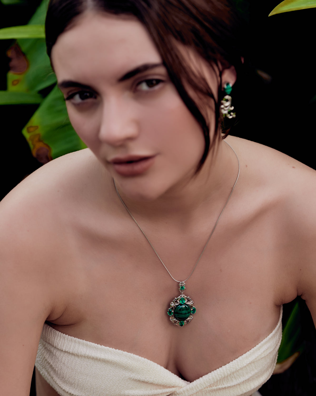 Victorian lily Pendant – Moss Green