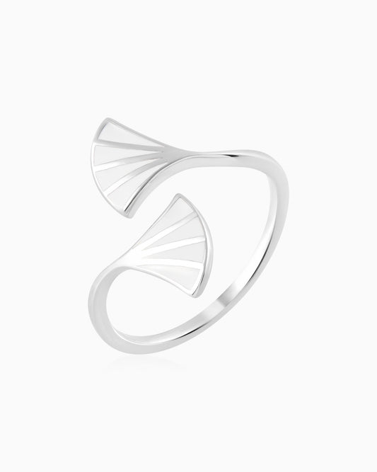Chic Elegance Harmony Ring