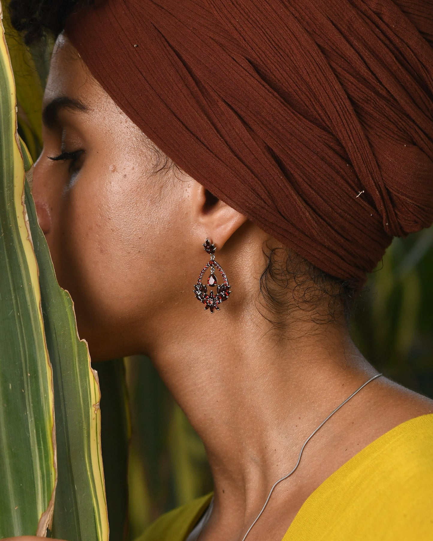 The Bloom Earrings – Garnet Edition