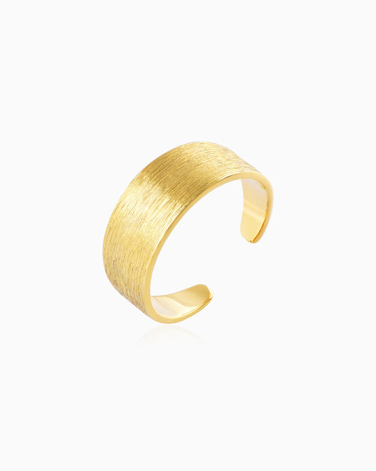 Fire Frame Scratched Gold Ring