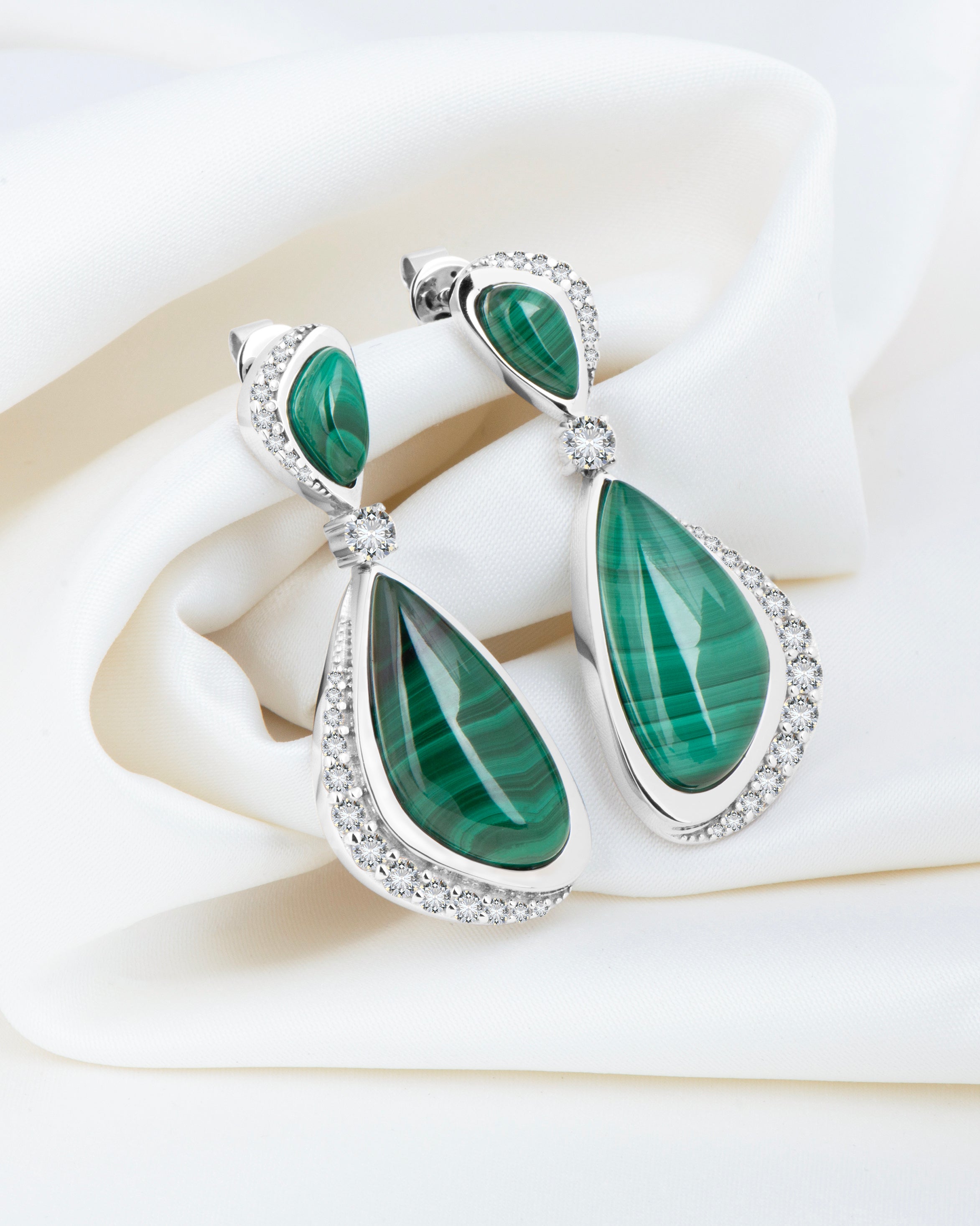 Jadecurrent Moss Wave Earrings