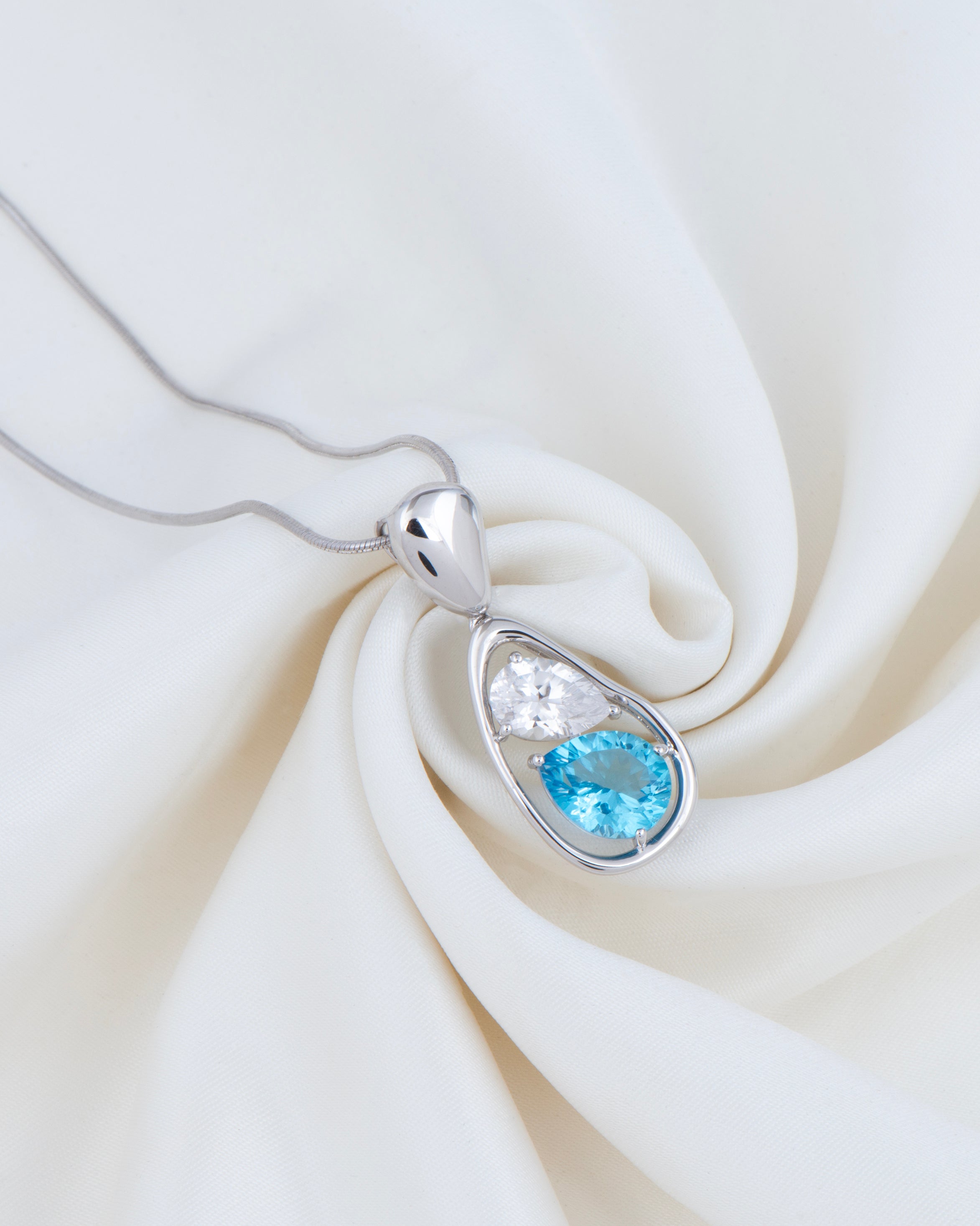 Glacial escape Pendant