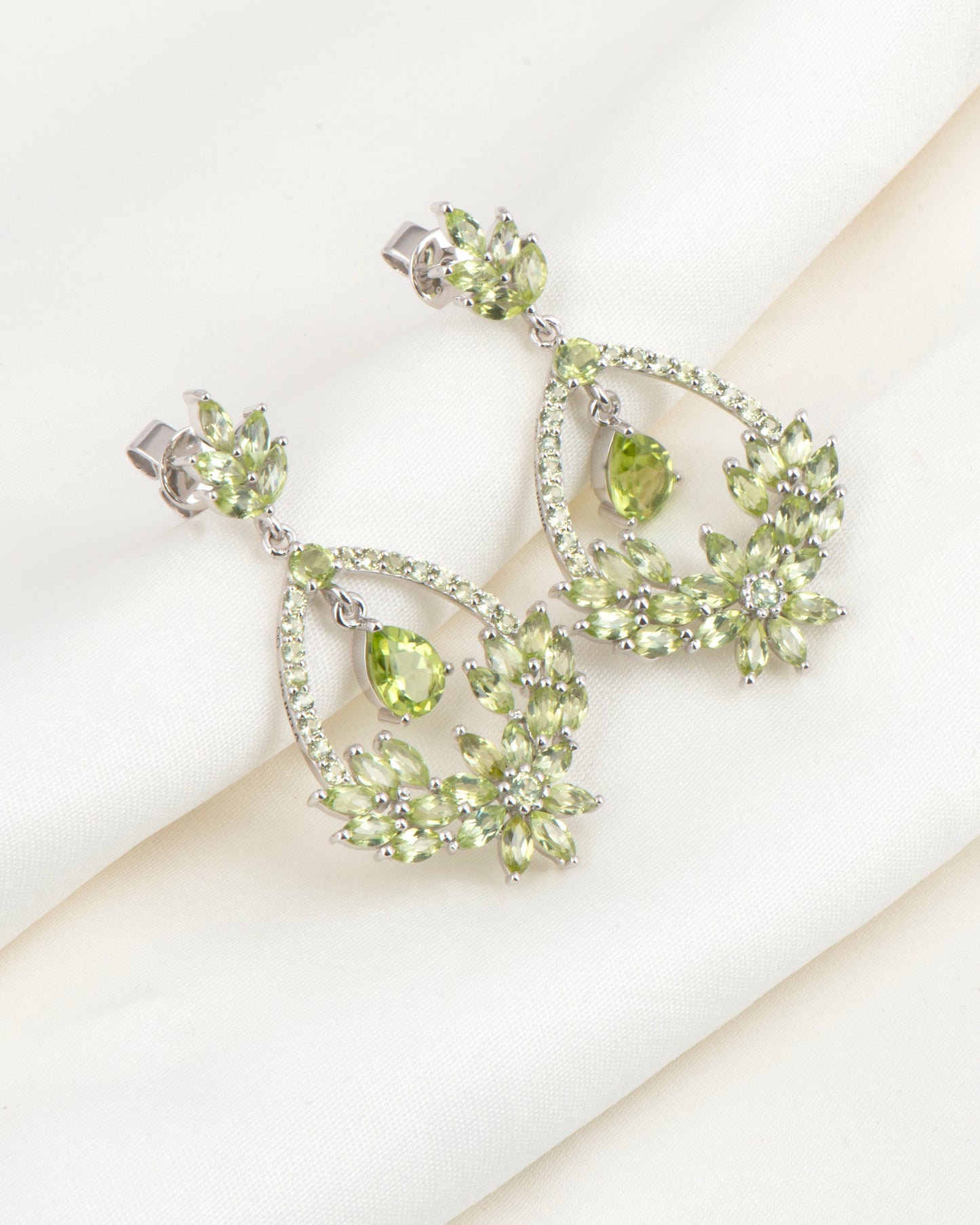The Bloom Earrings – Peridot Edition