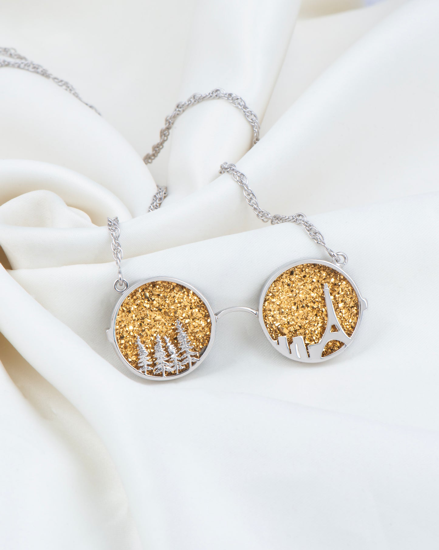 Asphalt Bloom Necklace – Golden Drusy 18"