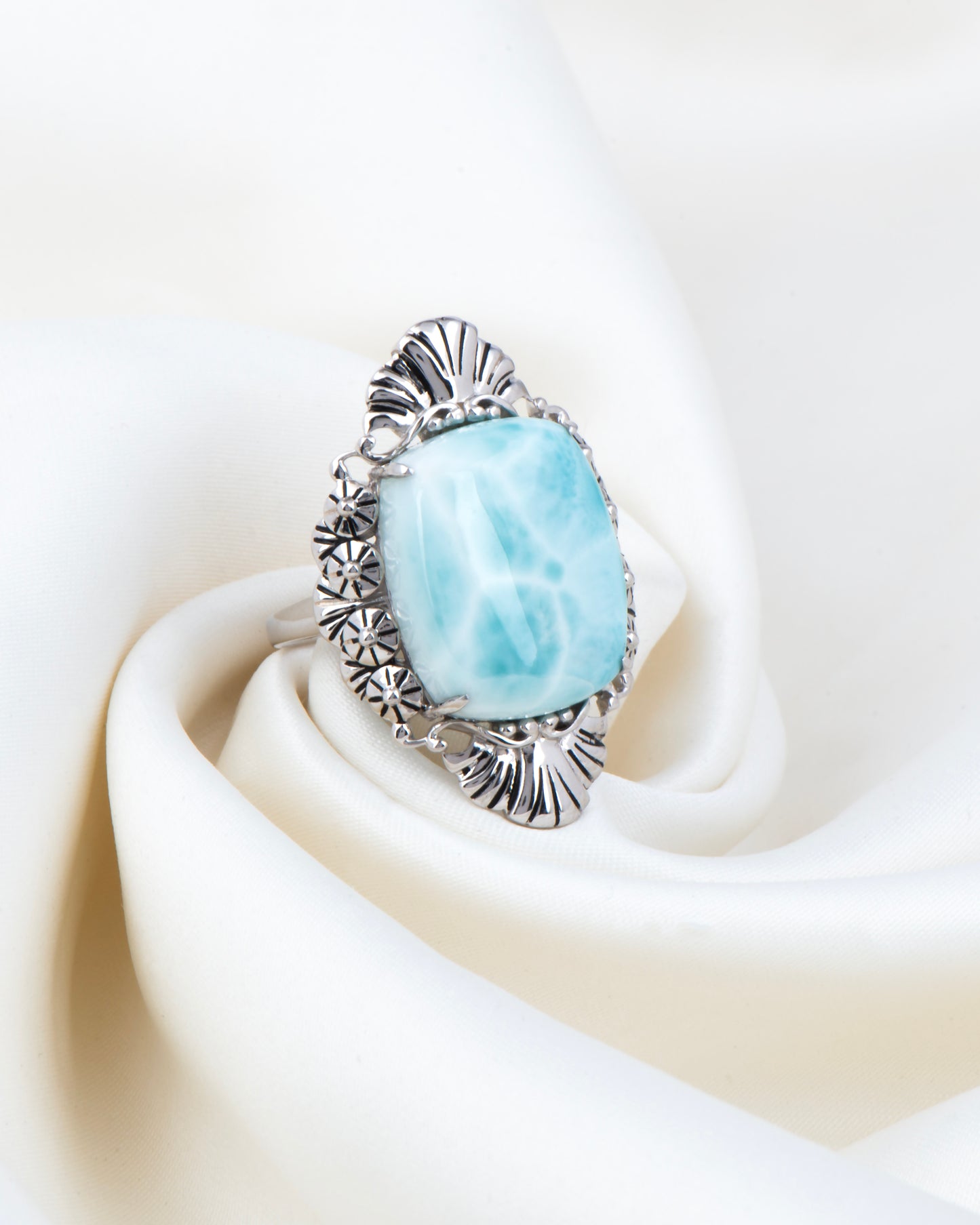 Ocean Breeze Tranquil Ring