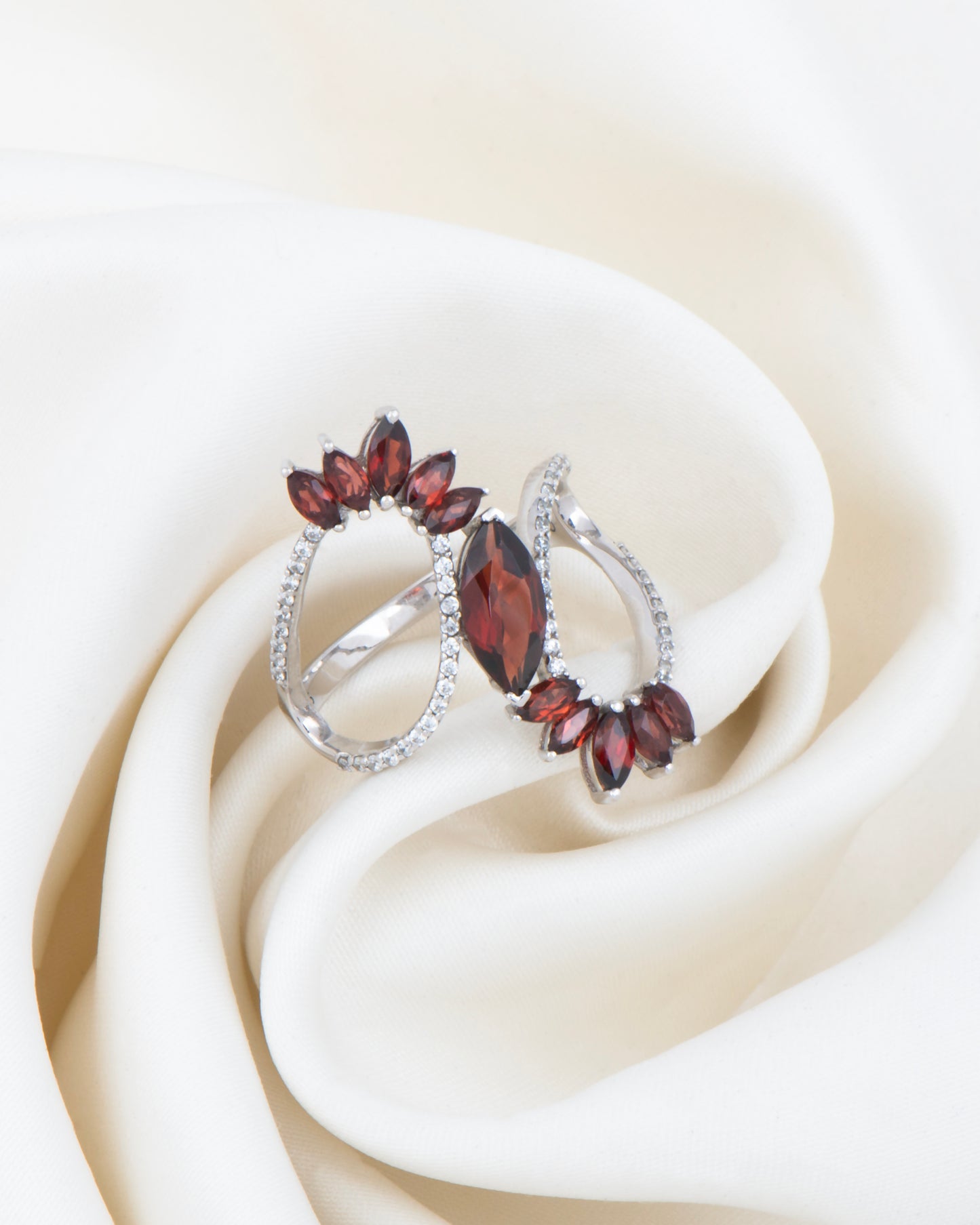 Crimson Dusk Treasure Ring