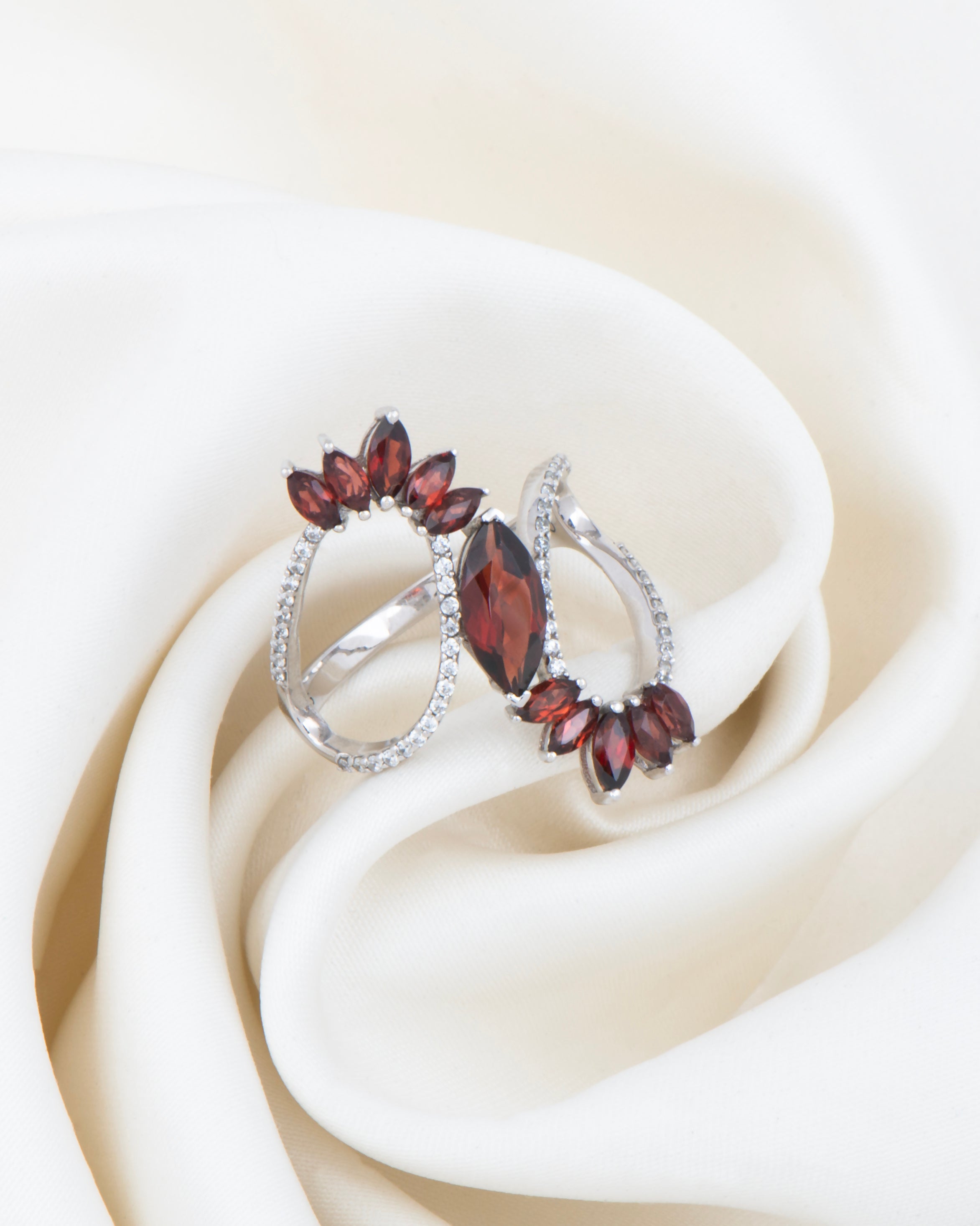Crimson Dusk Treasure Ring